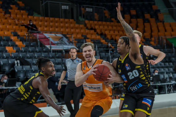 现夺得亚军 现夺得亚军